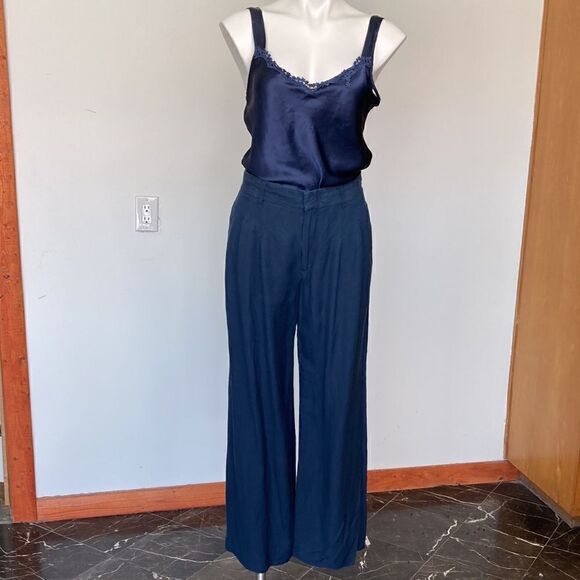 The script. Sofie pants  - Picture 12 of 15